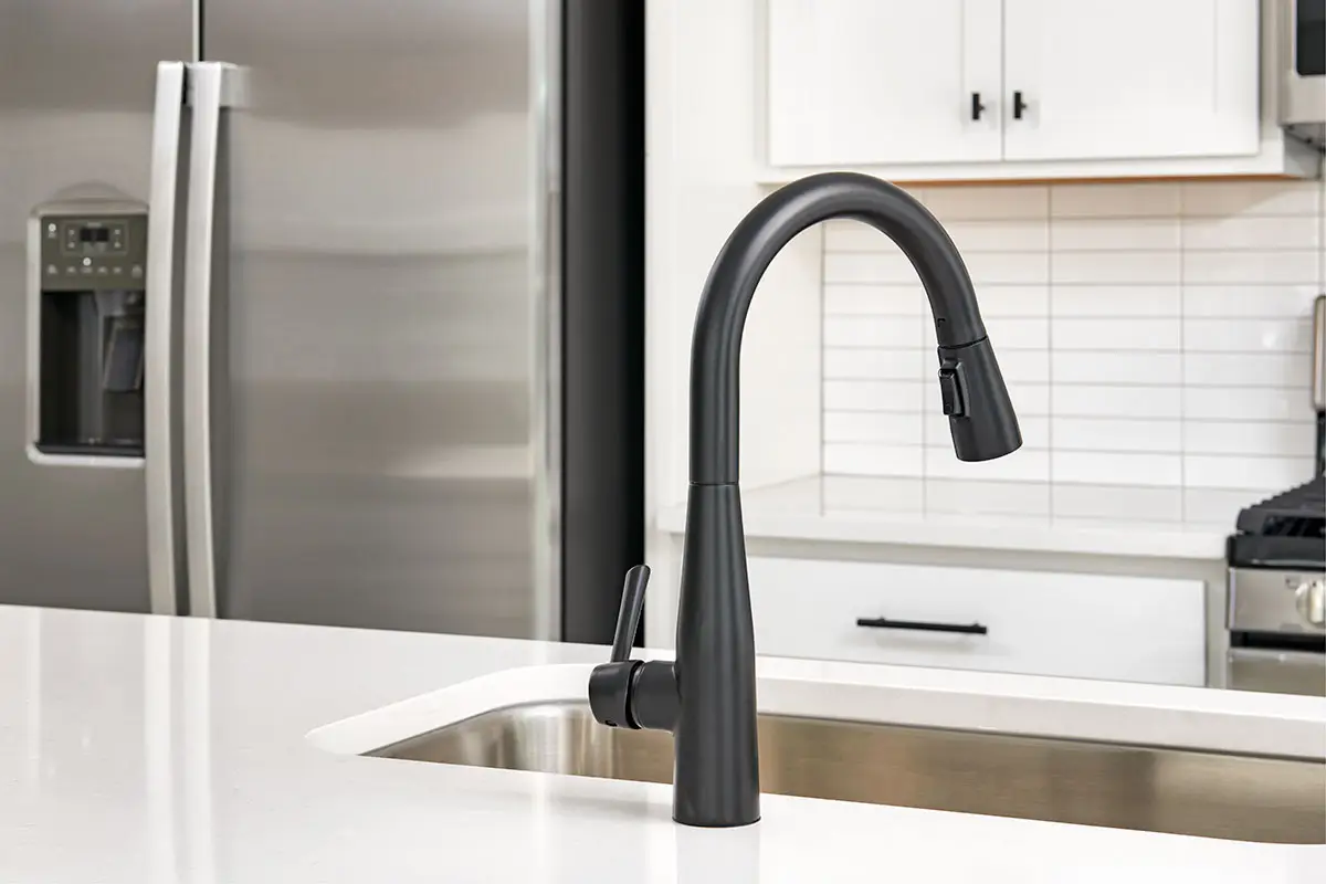 Single handle matte black kitchen faucet from Delta