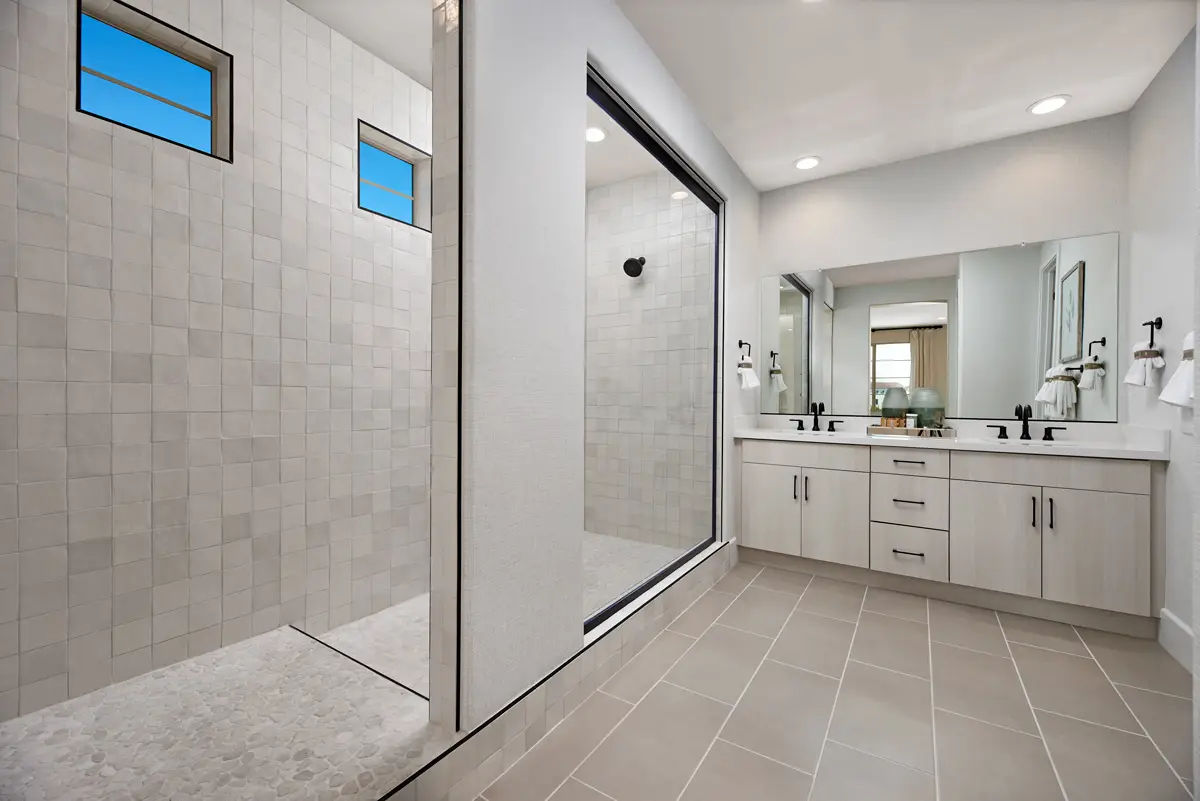 Fully tiled walk-in shower by Esmer Tile